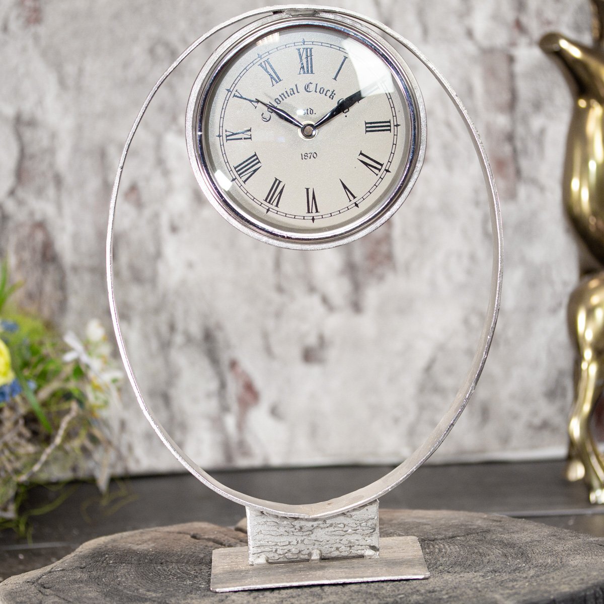 Antikas Standuhr, aus Metall wie antik