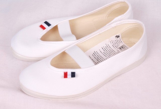 TOGA Weiße Turnschuhe im tschechoslowakischen Klassiker-Stil für Sport und Freizeit E38292