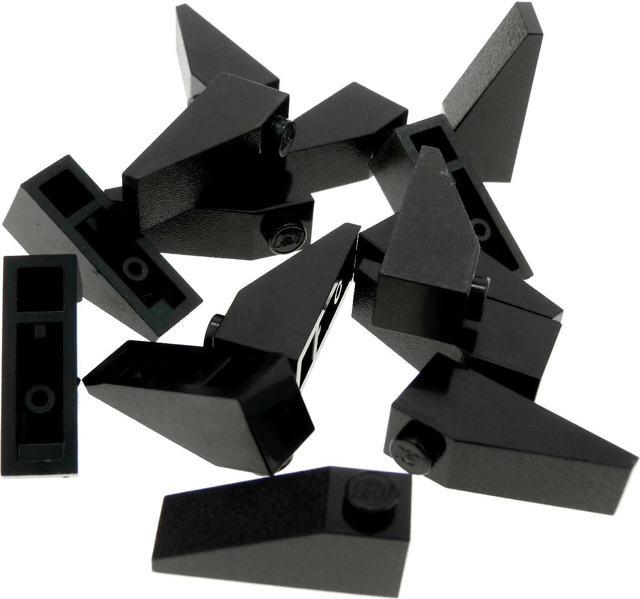 15x strešná škridla Lego 33° 3x1 čierna šikmá strešná škridla 428626 4286