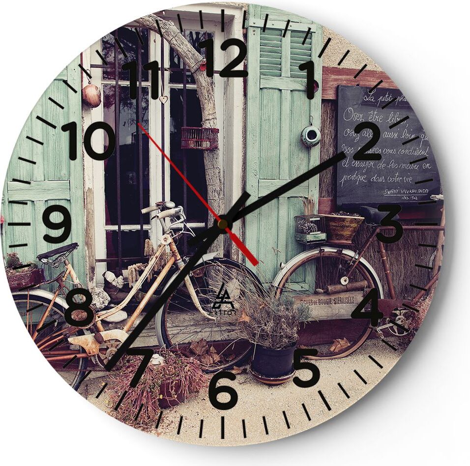 Arttor Wanduhr - Rund - Glasuhr - Fahrräder Vintage Mietshaus - 30x30cm - Schleichendes Uhrwerk - Lautlos - zum Aufhängen bereit - Dekoration Modern - Wanddekoration aus Glas - C4AR30x30-4588