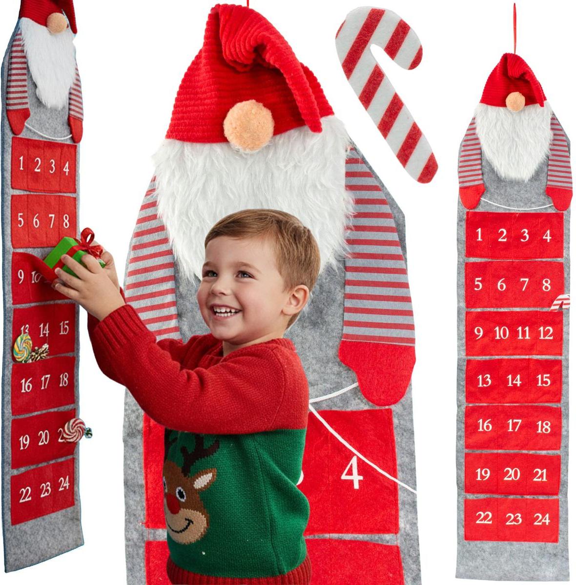 Adventný kalendár GNOM 125 cm - veľký plstený nástenný kalendár s 24 vreckami, motívom škriatka, označením dňa cukrovej trstiny a pútkom na zavesenie - červený/sivý - opakovane použiteľná vianočná dekorácia - Vianočná dekorácia