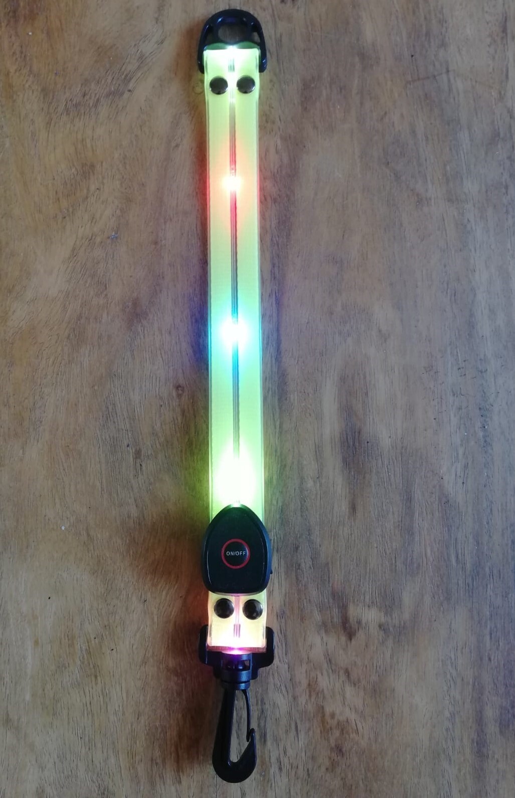 Illes-Laedchen Rucksackblinklicht LED Blinklicht Sicherhheit in der Dunkelheit Akku wiederaufladbar gelb