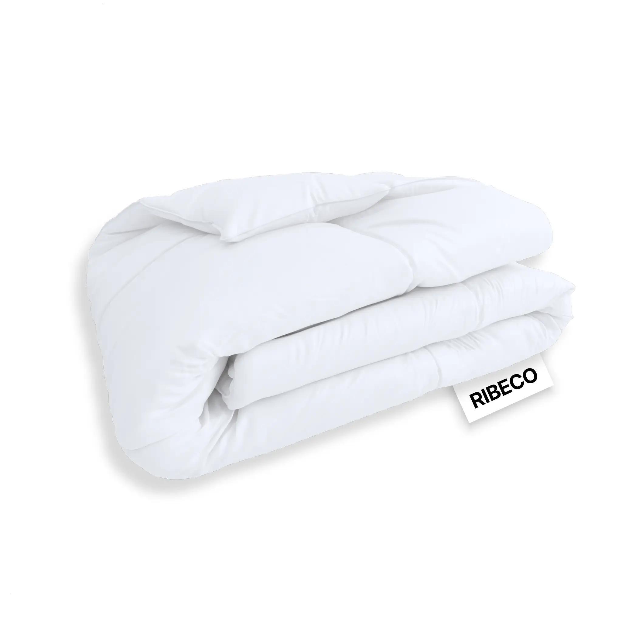 RIBECO GERMANY Daunen- und Federdecke 200x220 cm – Wärmeklasse warm – bauschige Daunen-Feder-Mischung, atmungsaktiv mit Kassettensteppung