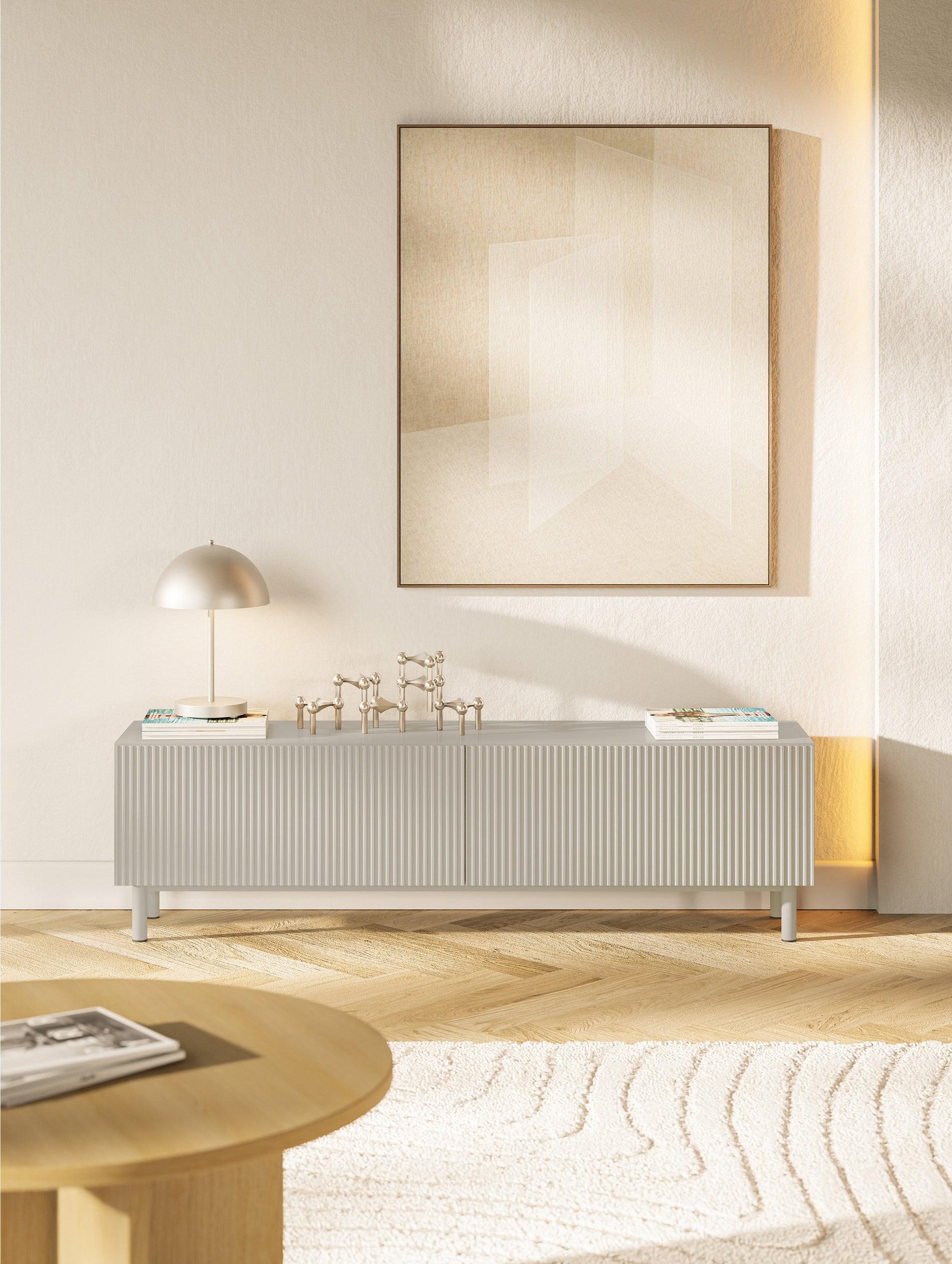 Selsey Veldio New – TV-Lowboard mit Rillenfront, Greige, 140 cm
