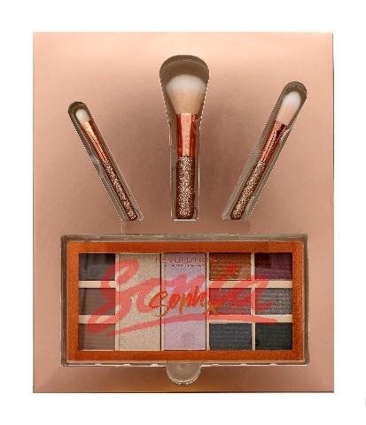 MAKEUP REVOLUTION Soph's Party Face Makeup Kit 18,99
