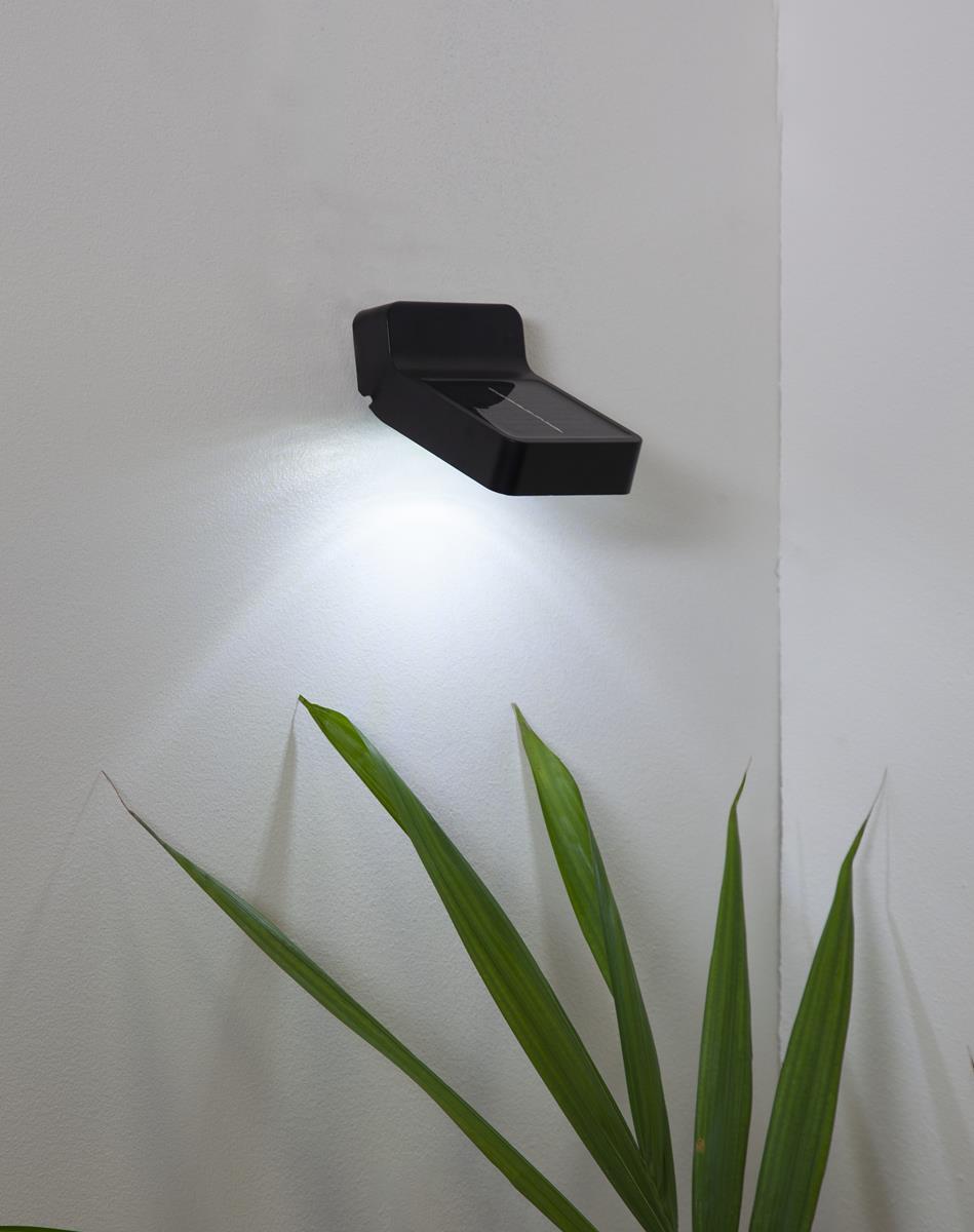 Star Trading Solar Wandleuchte ,Wally', Grundstücksbeleuchtung mit Dämmerungssensor, schwarz, weißes Licht, B 8cm 480-78