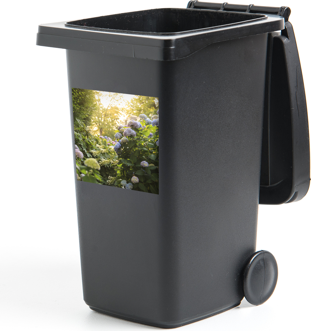 MuchoWow® Mülltonnenaufkleber Hortensiengarten 40x40 cm - Abfall-Aufkleber - Container - für Abfallcontainer 187|476933470