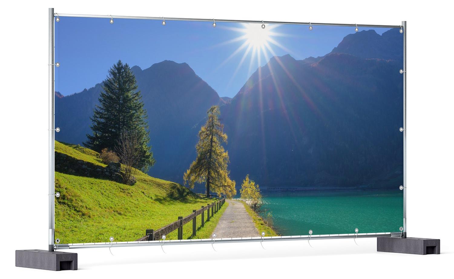 Wallario XXL Outdoor-Poster für Garten oder Balkon, Motiv Uferweg am Bergsee, in ca. 340 x 173 cm goban5956-340173