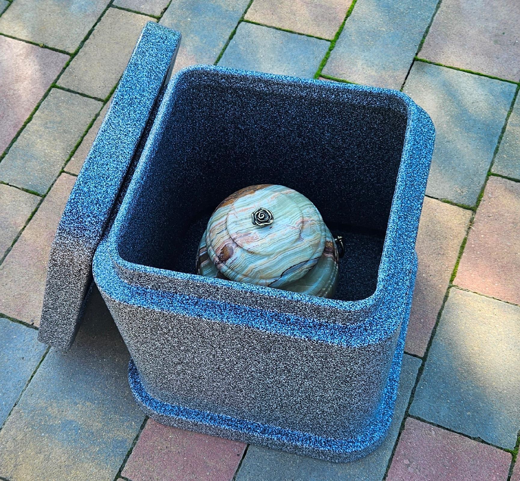 Remember Forever Steinurne + Nische, Bestattungsset. Bestattungsurne.