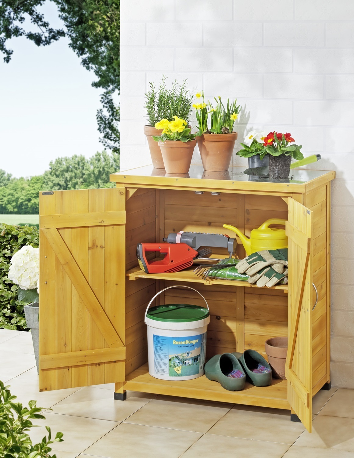 kleiner Garten und Geräteschrank Gartenschränke