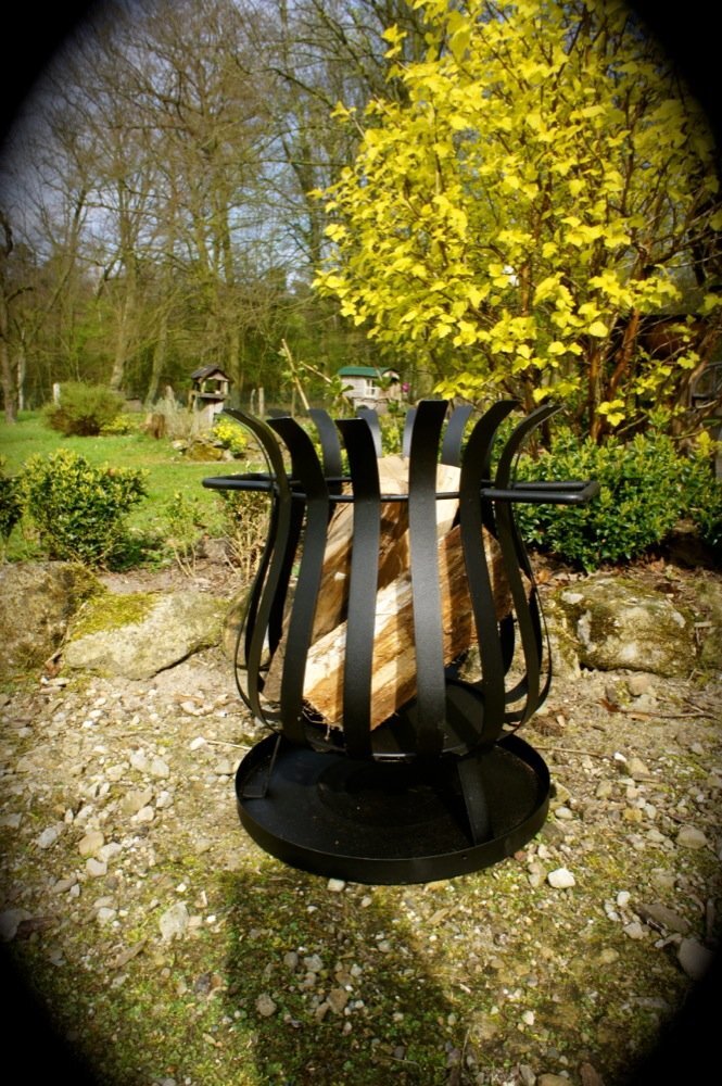 Antikas Feuerkorb, Korb für Feuer, Lagerfeuer, Eisenkorb mit Auffangblech, Ständer Valto GAR-Feuerkorb-Valtona-AKI-14805