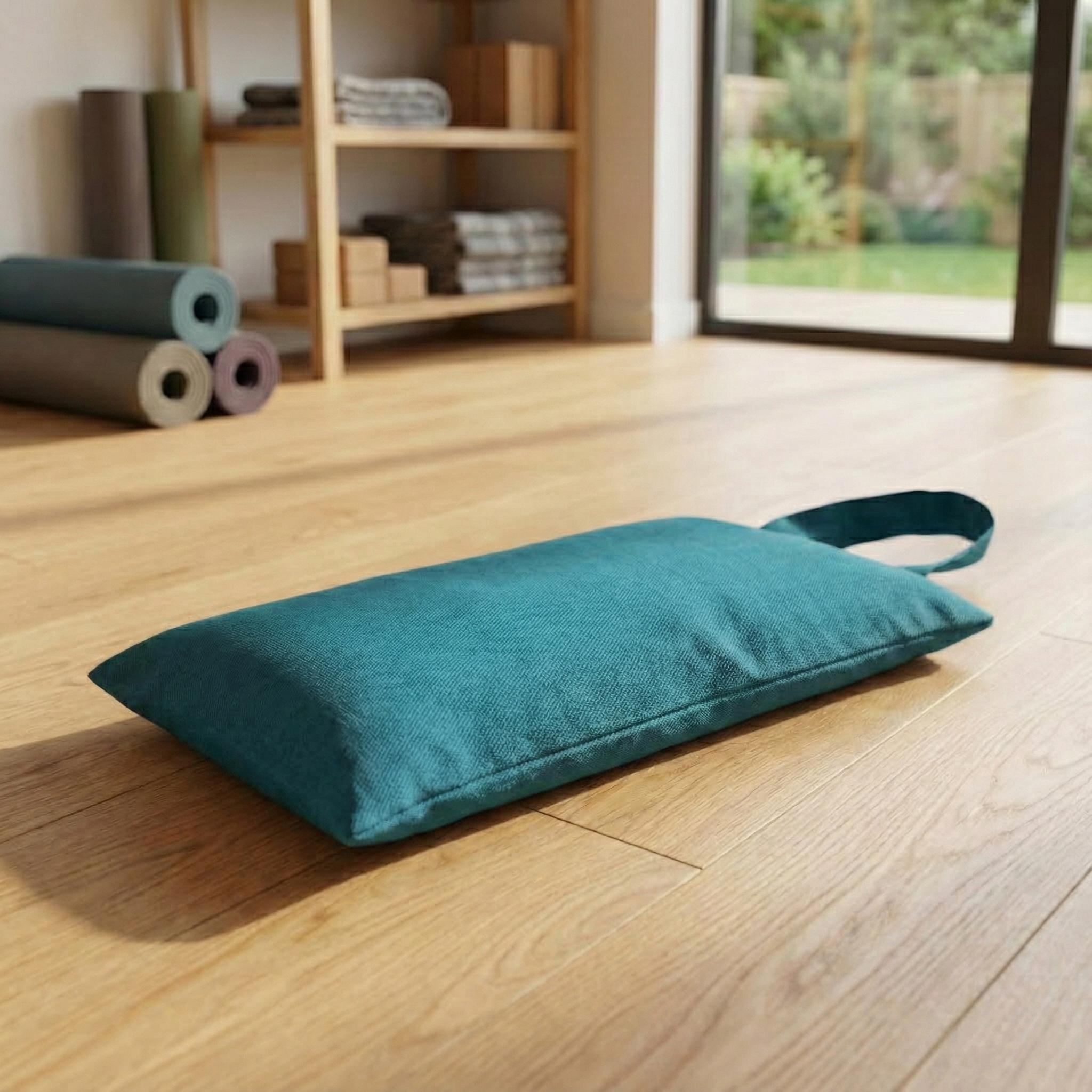 Yogistar Yoga-Sandsack 4 kg mit Tragegriff zur Intensivierung von Yogahaltungen 124672