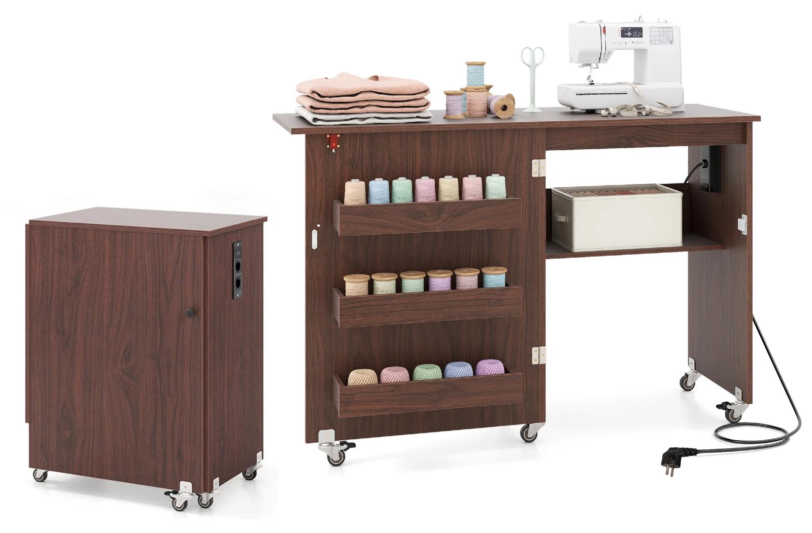 KOMFOTTEU Klappbarer Näh-Tisch mit Ladestation, 3 versteckten Fächern, mobiler Näh-Schrank, 3 feststellbare Rollen, Schrank für Nähmaschine, für Zuhause, Atelier, Bastelraum (Nussbaum)
