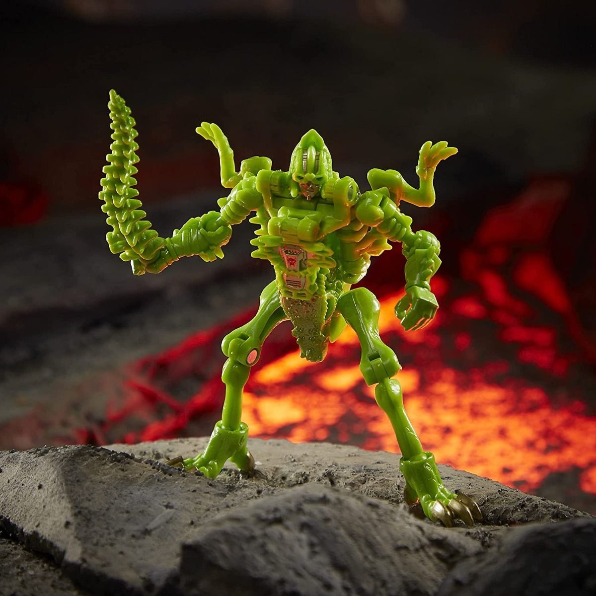 Hasbro F03635L02; F06685L00 - TRA GEN WFC K CORE DRACODON