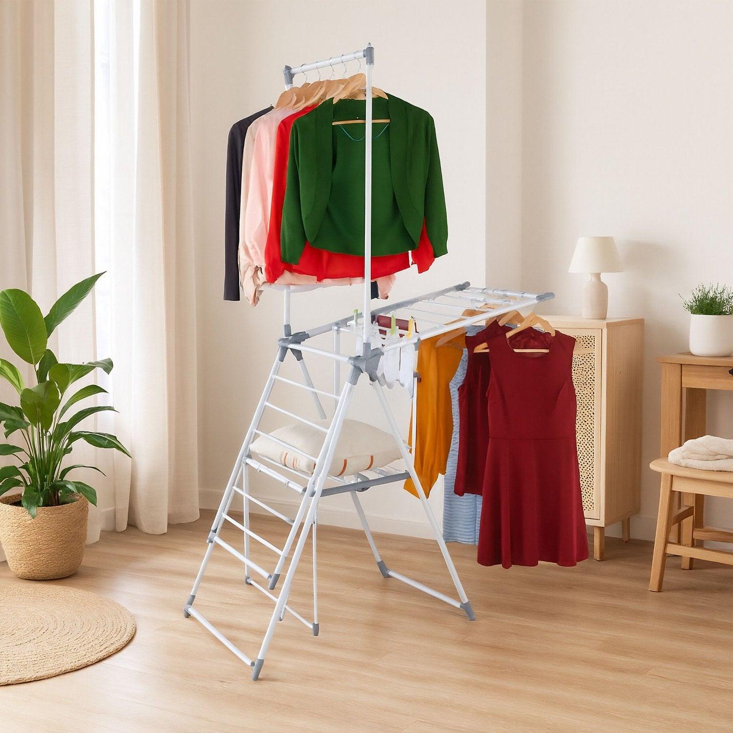 Northix Geflügelter Wäscheständer mit Wäschestange - 15 m Trockenlänge