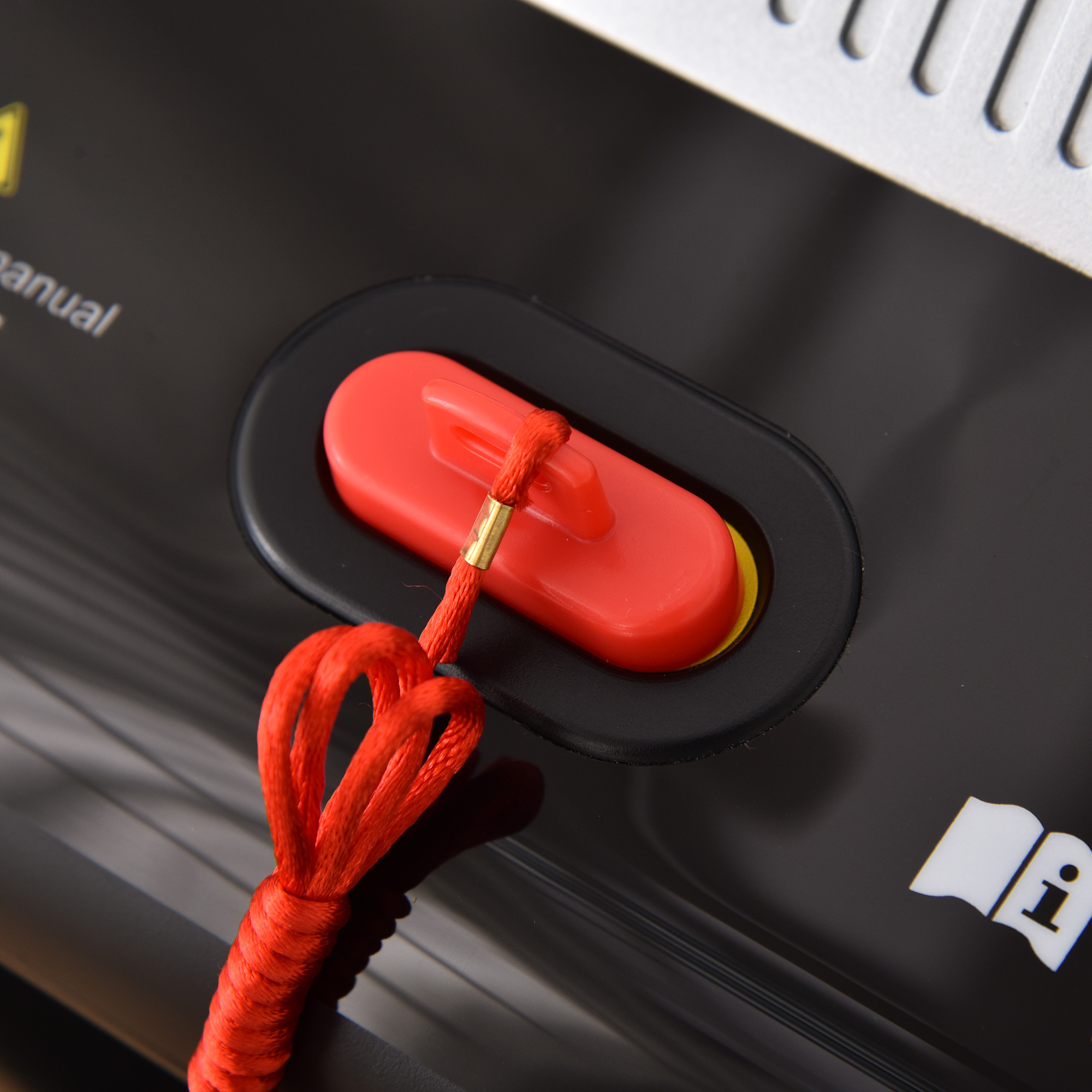HOMCOM Skladací bežecký pás elektrický 500 W 1-12,8 km/h s LED displejom držiak na pohár a mobilný telefón pre domácu posilňovňu vnútorné fitness oceľ ABS čierna + sivá 142 x 66 x 127 cm
