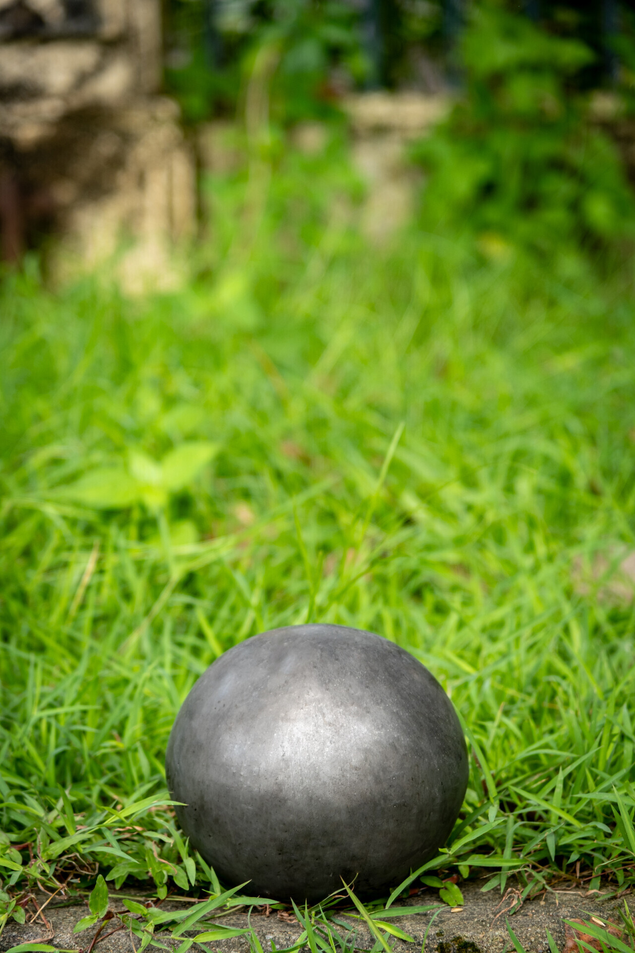 Teramico Gartenkugel Rosenkugel Keramik 28cm Anthrazit glasiert