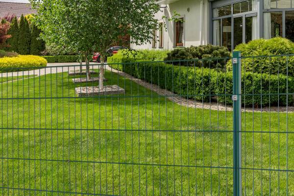 Peddy Shield 10m Stabmattenzaun Set grün Höhe 75 cm - 5 Matten & 6 Pfosten 58-15-01-01