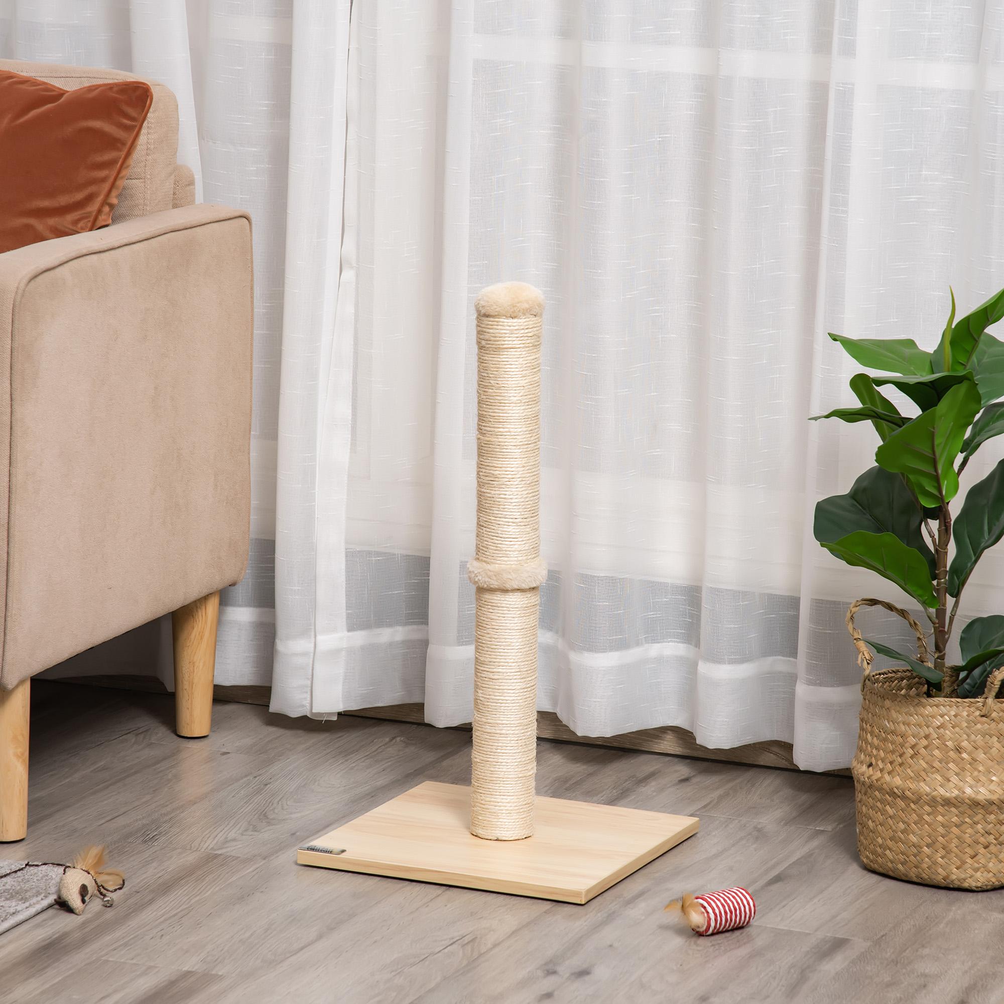 SUGIFT Kratzbaum Sisalseil kompakt, Kratzsäule Kratzstamm für Einzelkatzen, Spanplatte, Beige-Eiche | 34 x 34 x 60 cm | bis 5 kg | mit Hängeballl