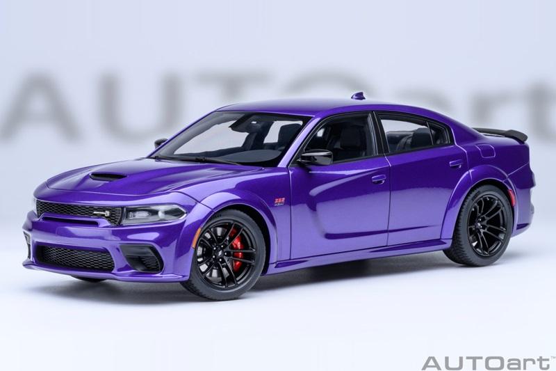 Autoart 71757 - 1/18 Dodge Charger SRT Scat Pack Widebody (Plum Crazy) - Neu