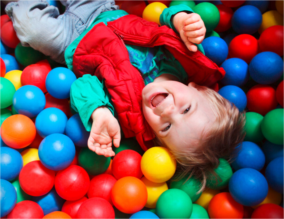 Sport-Tec Bälle für Bällchenpool Bällepool Bällebad Bällchenbad Ballppol, 6 cm, 500 Stück 21409