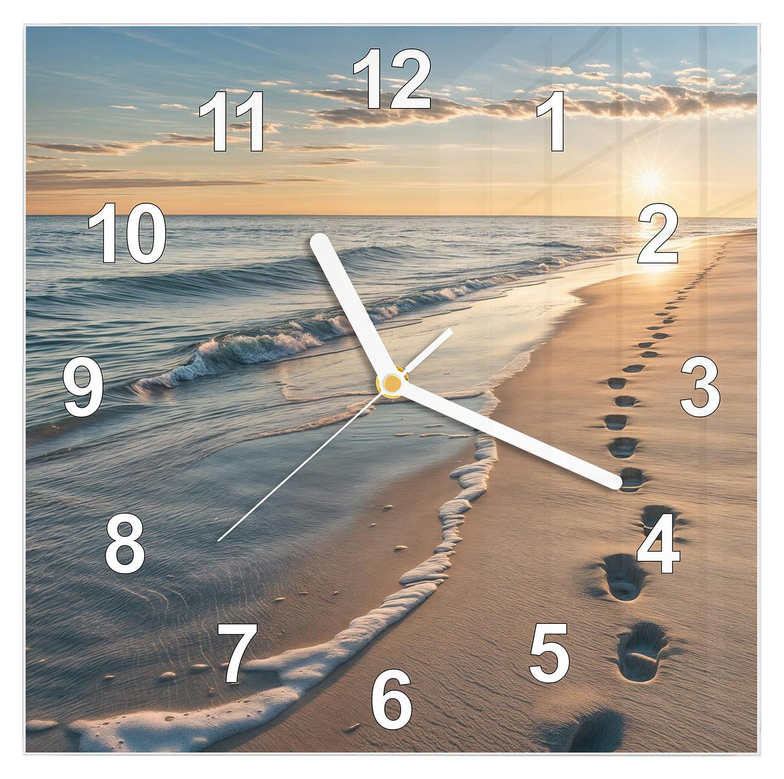 Primedeco Wanduhr aus Glas mit Motiv Strandspuren- 30 x 30 cm - inkl. Aufhängesystem