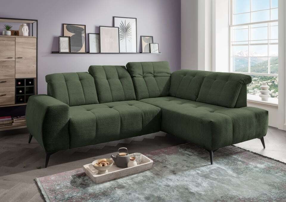 Ecksofa Sano Benformato 261 x 200 cm | Breitcord mit Elektrofunktion & verstellbaren Kopflehne | Ausrichtung: Vorstehend rechts, Farbe: Moosgrün