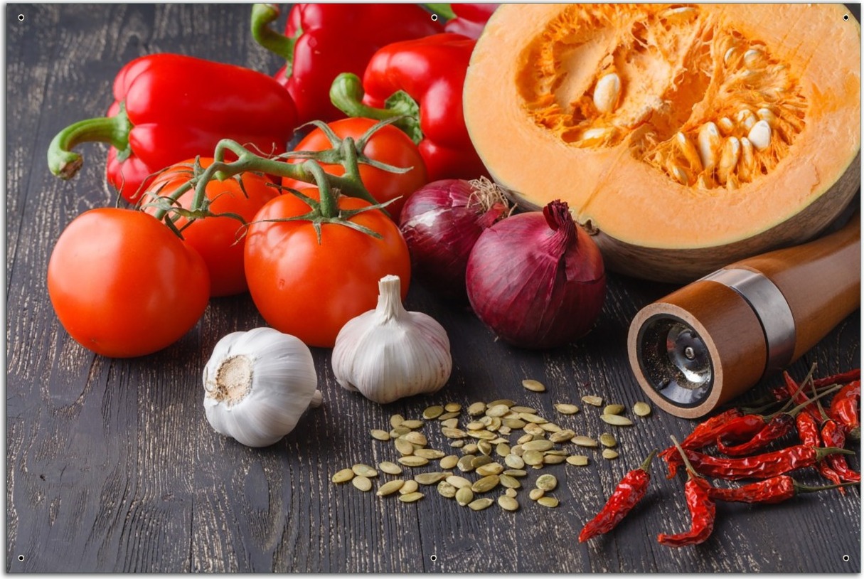 Wallario Outdoor-Poster für Garten oder Balkon, Motiv Kürbissuppe - Zutaten mit Tomaten, Knoblauch, Zwiebeln und Pfeffer, in ca. 61 x 91,50 cm odp5290-61915