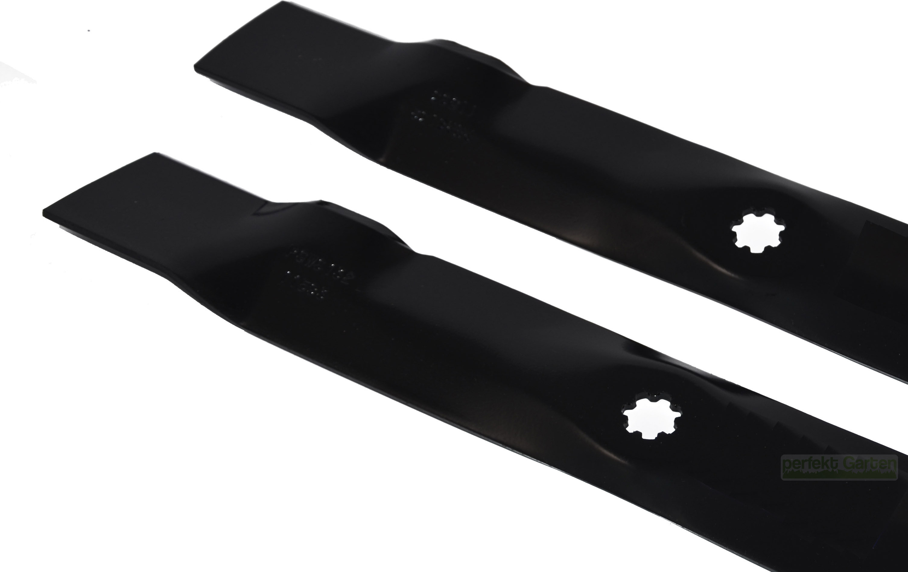 Set Di 2 Lame Per Tosaerba JOHN DEERE - 54,5 Cm, Foro 7 Stelle, Modelli D130 X110 X120 X125, Ricambio GX22151