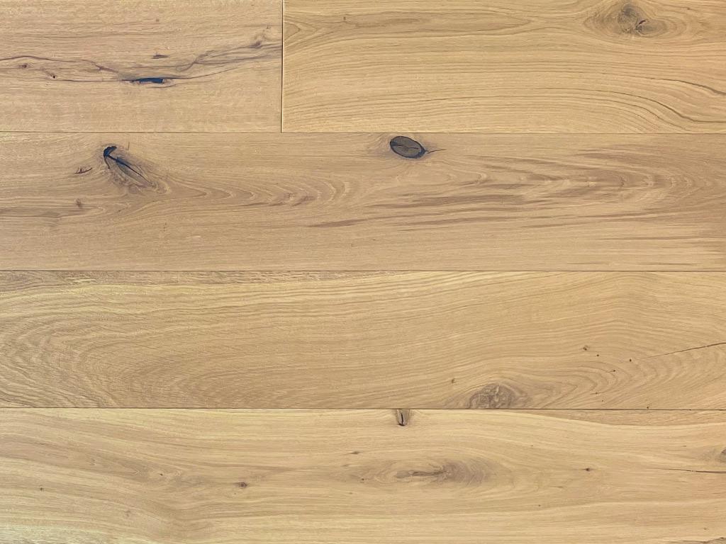 BASICfloor | 2,812 m² | Braun 14mm Parkett Eiche Landhausdiele, Handgehobelte Rohholzoptik, 3 Schicht Klickparkett, Rustikale Oberflächenstruktur, Naturgeölt, 3mm Nutzschicht, Verlegefertig L4021176