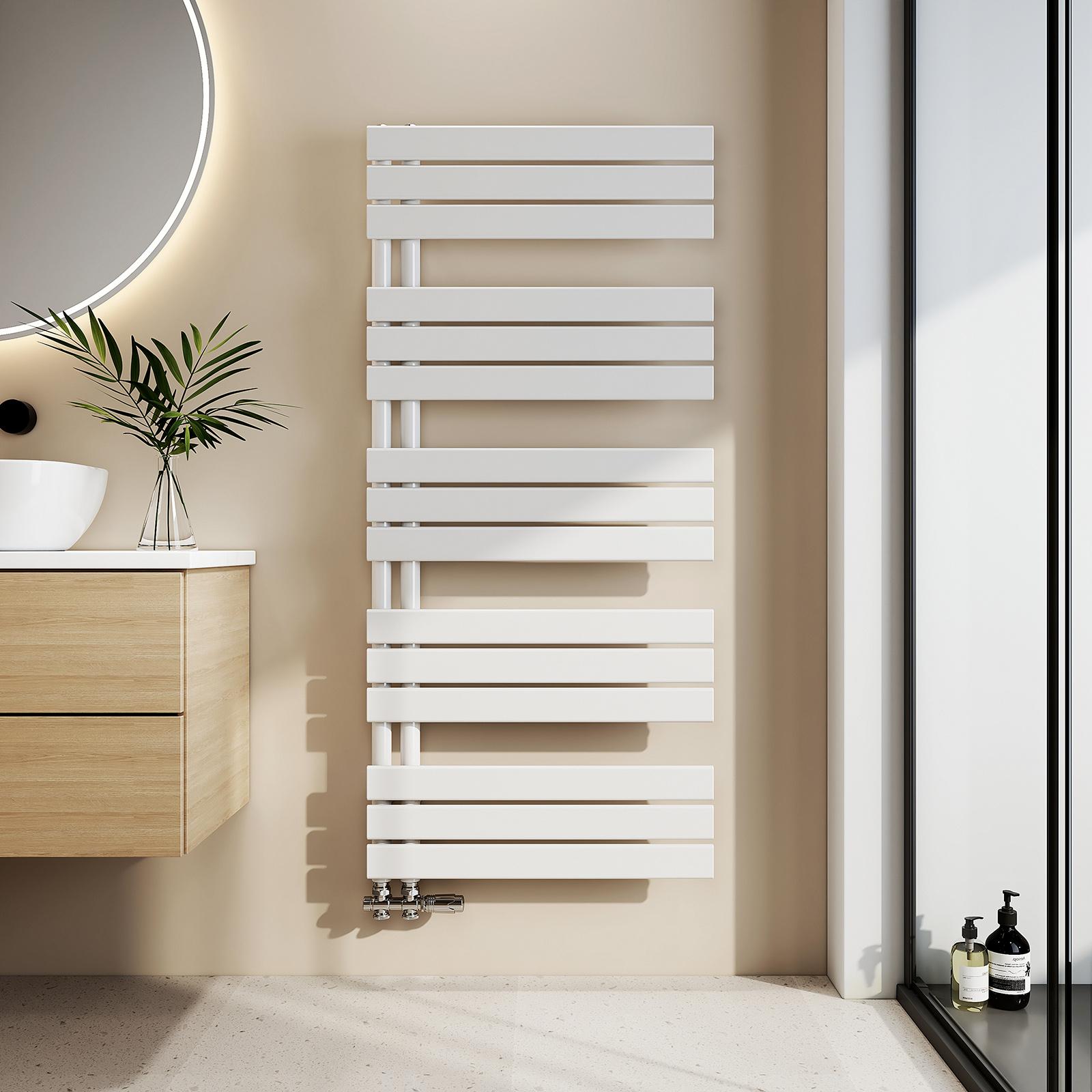 EMKE vyhrievaný držiak na uteráky Kúpeľňový radiátor Panelový radiátor Bočné pripojenie Nástenný ohrievač vody 1320 x 600 mm Biely bez vykurovacieho telesa