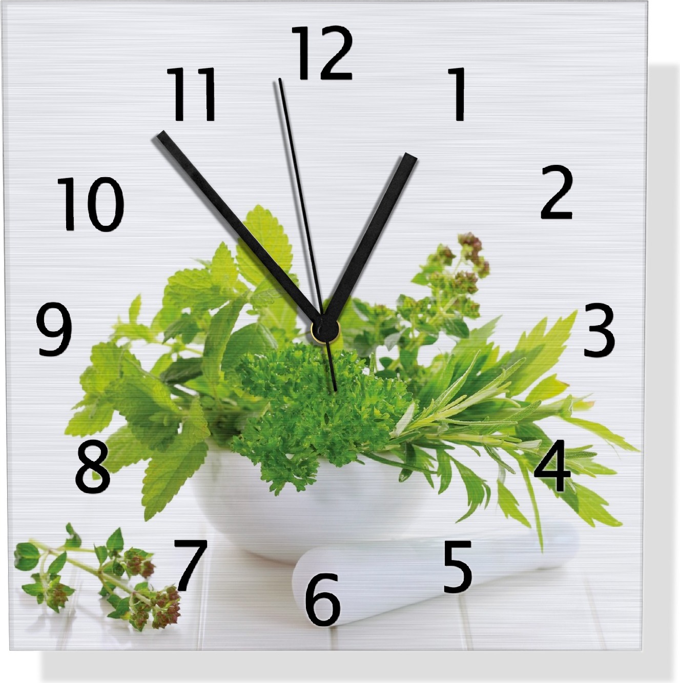 Wallario Design Wanduhr Welt der Kräuter - verschiedene Kräuter in einem weißen Mörser aus Aluverbund, Größe 30 x 30 cm uds5045-3030