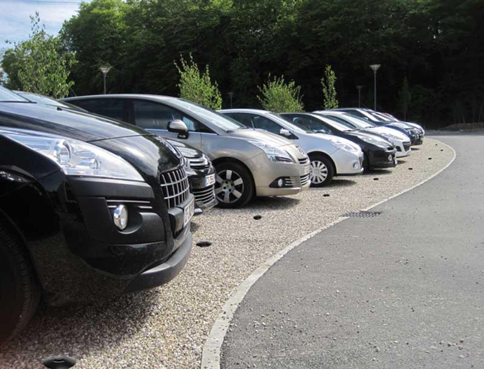 5er Set BERA Parkplatzmarkierung Kennzeichnung Parkfläche für Kieswaben Kiesstabil, Farbe:weiß 1100500-5