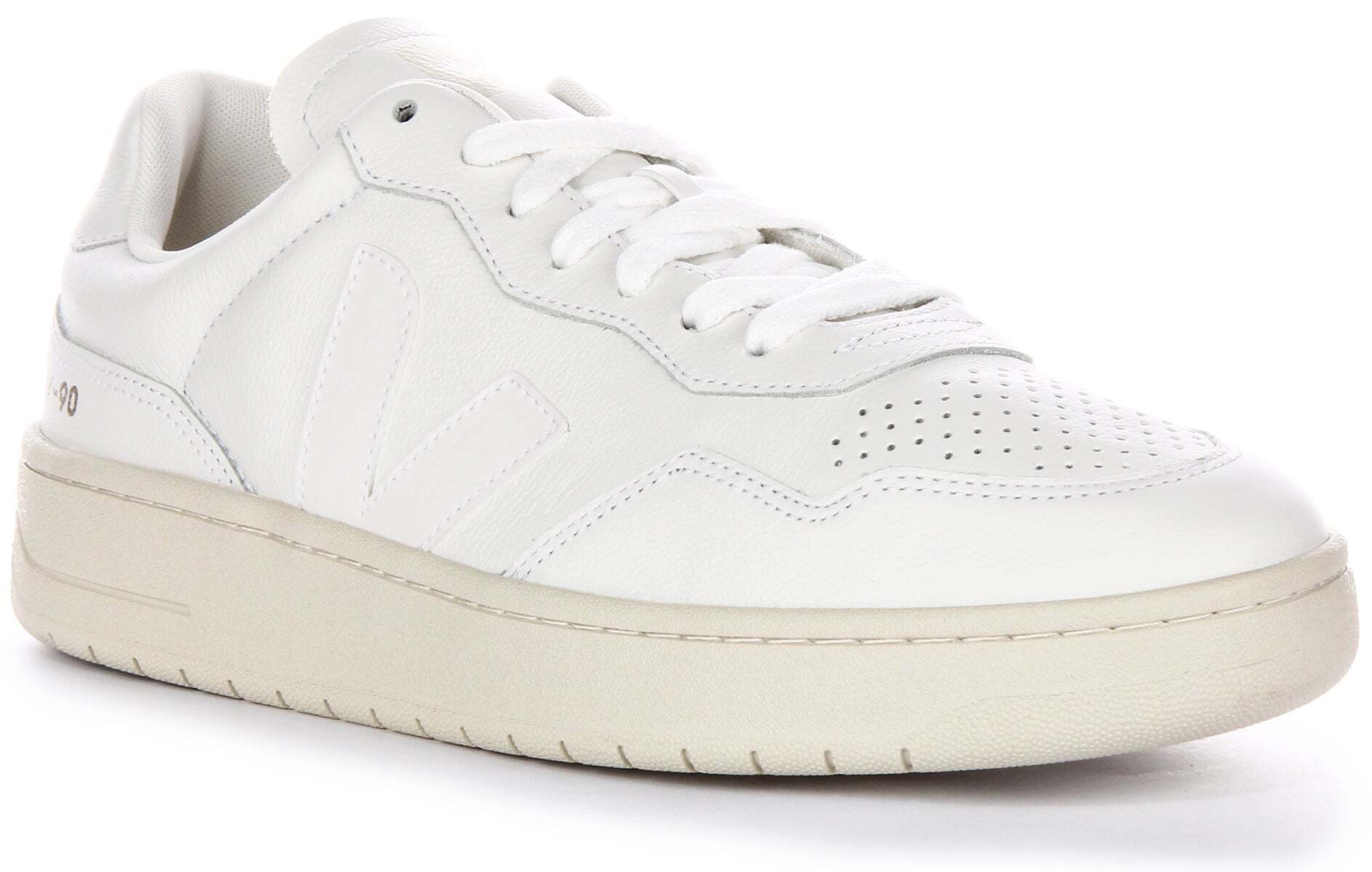 Herren Sneaker aus Leder Veja V 90 mit flachen Schnürsenkeln und seitlichem OT Lederlogo in Off Weiß – 12 Großbritannien - 46 EU - 12 US / Cremefarben