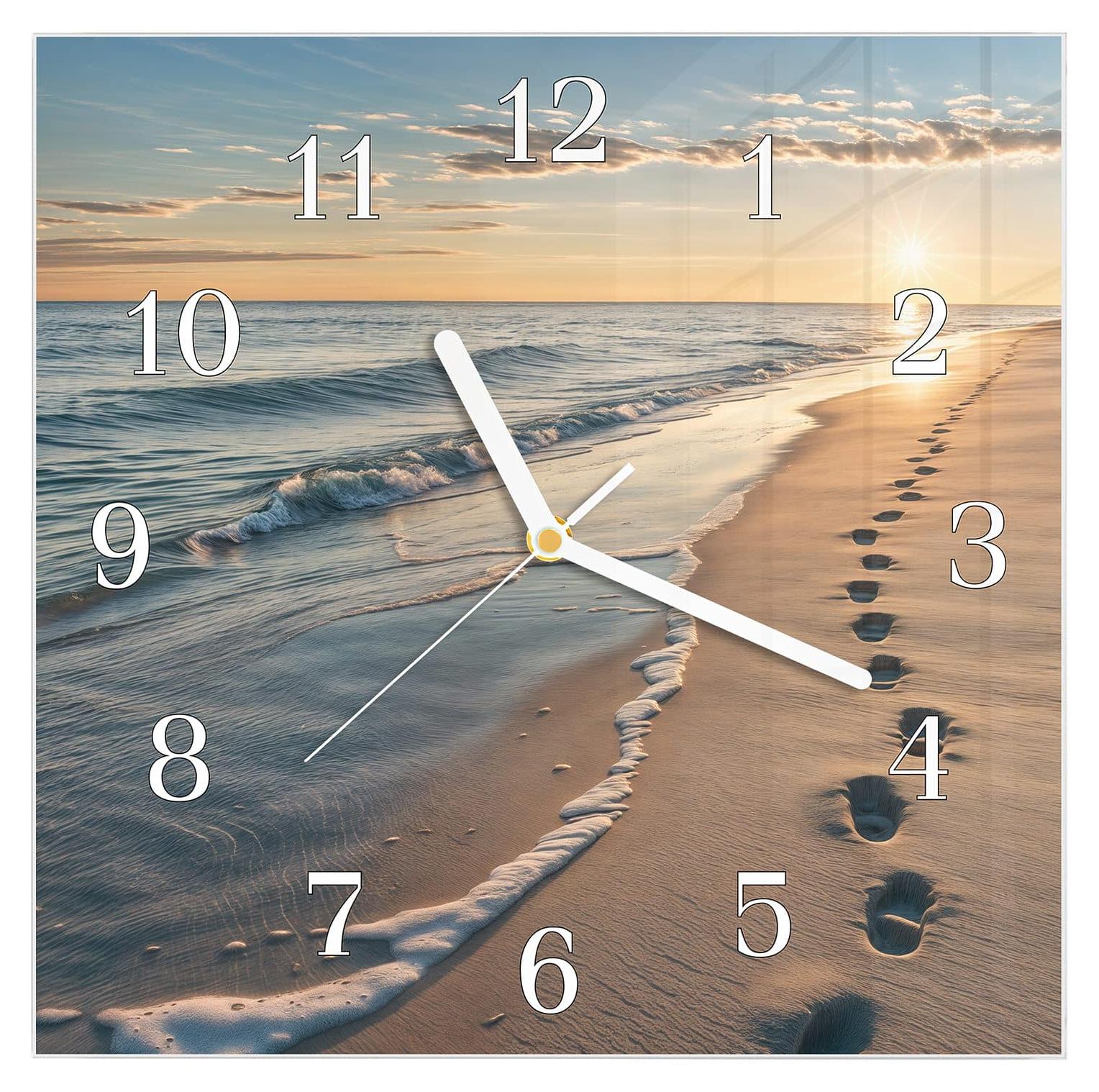 Primedeco Wanduhr aus Glas mit Motiv Strandspuren- 30 x 30 cm - inkl. Aufhängesystem