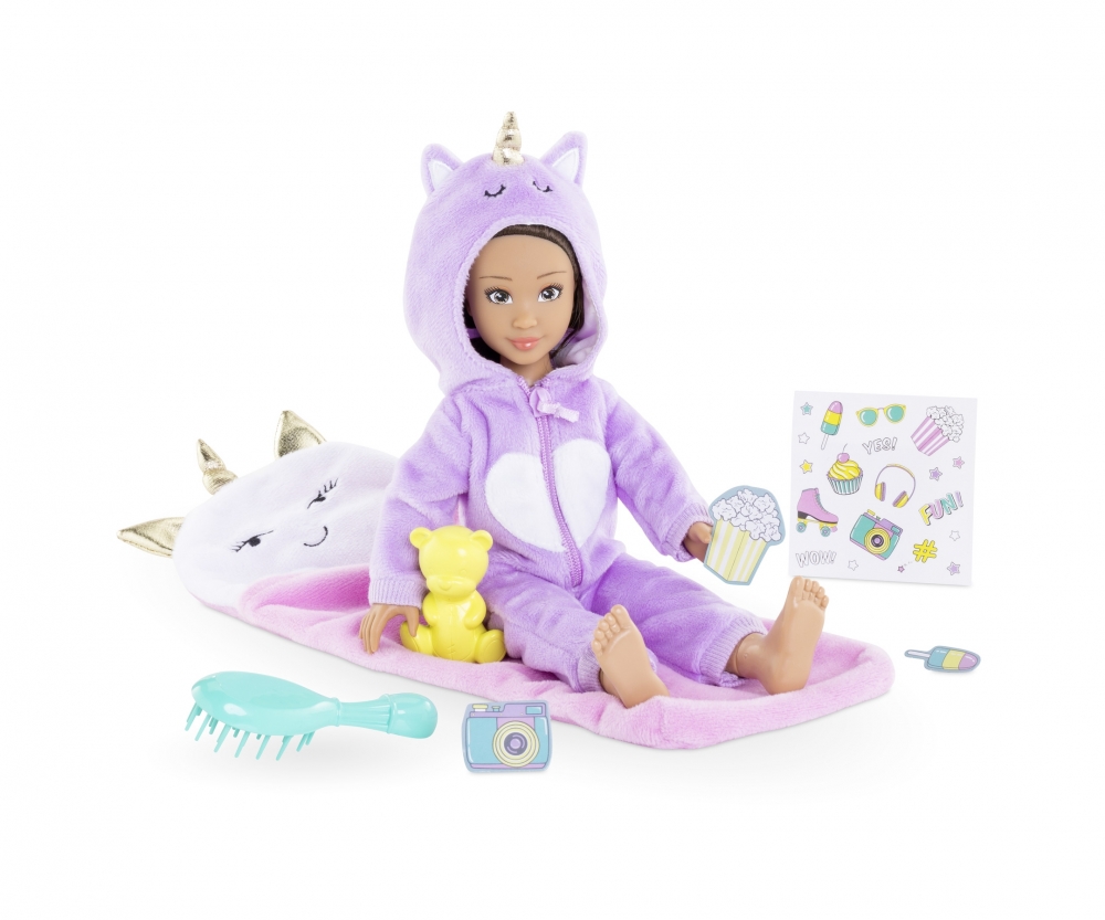 Corolle Modepuppe Luna Pyjama Party Set - Puppe mit Zubehör - 28 cm 9000600210