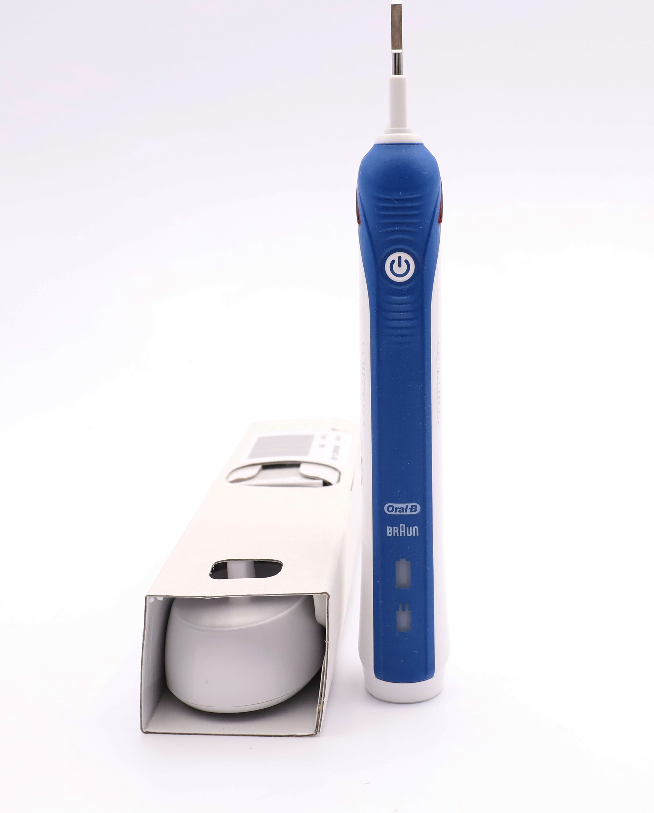 Elektrická zubná kefka Oral-B PRO 2 2000 Sensitive Clean/Elektrická zubná kefka ( bez nástavca )