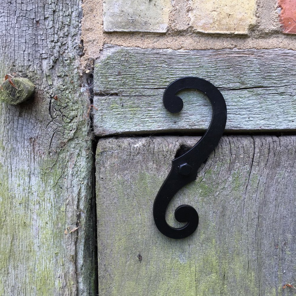 Antikas Halter für Windladen, Fenster Wirbel "LINKS" | Eisen, schwarz | H17,0xB8,0cm