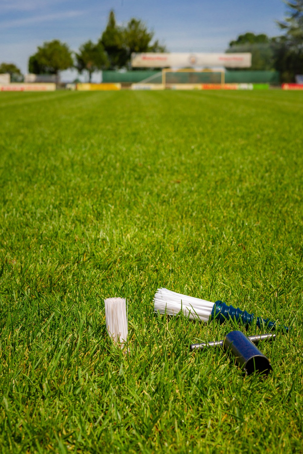 POWERSHOT POWERMARKERS Netsportique weiß - 25er-Set - Spielfeldmarkierungshilfe - Inklusive Schraubwerkzeug - Fußballmarkierung FA024Y