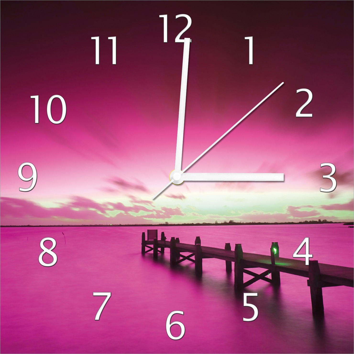 Wallario Design Wanduhr Steg bei Abenddämmerung -Himmel bei Nacht Lila gefärbt aus Echtglas, Größe 30 x 30 cm guk0460a-3030