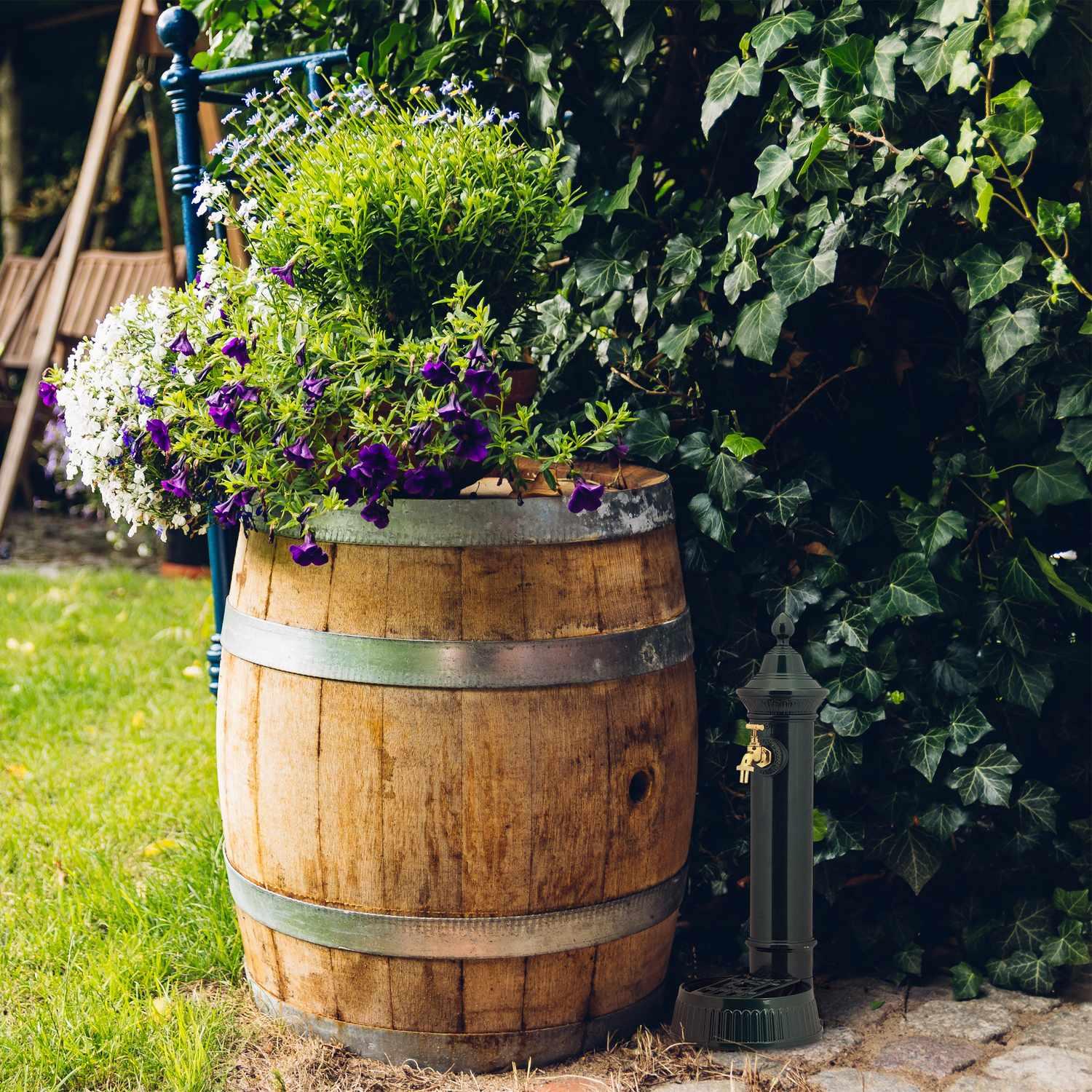 B2X Antiker Standbrunnen