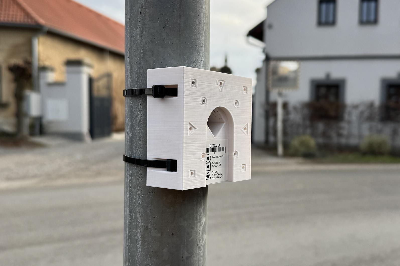 Držiak na stĺp D-TCV-A