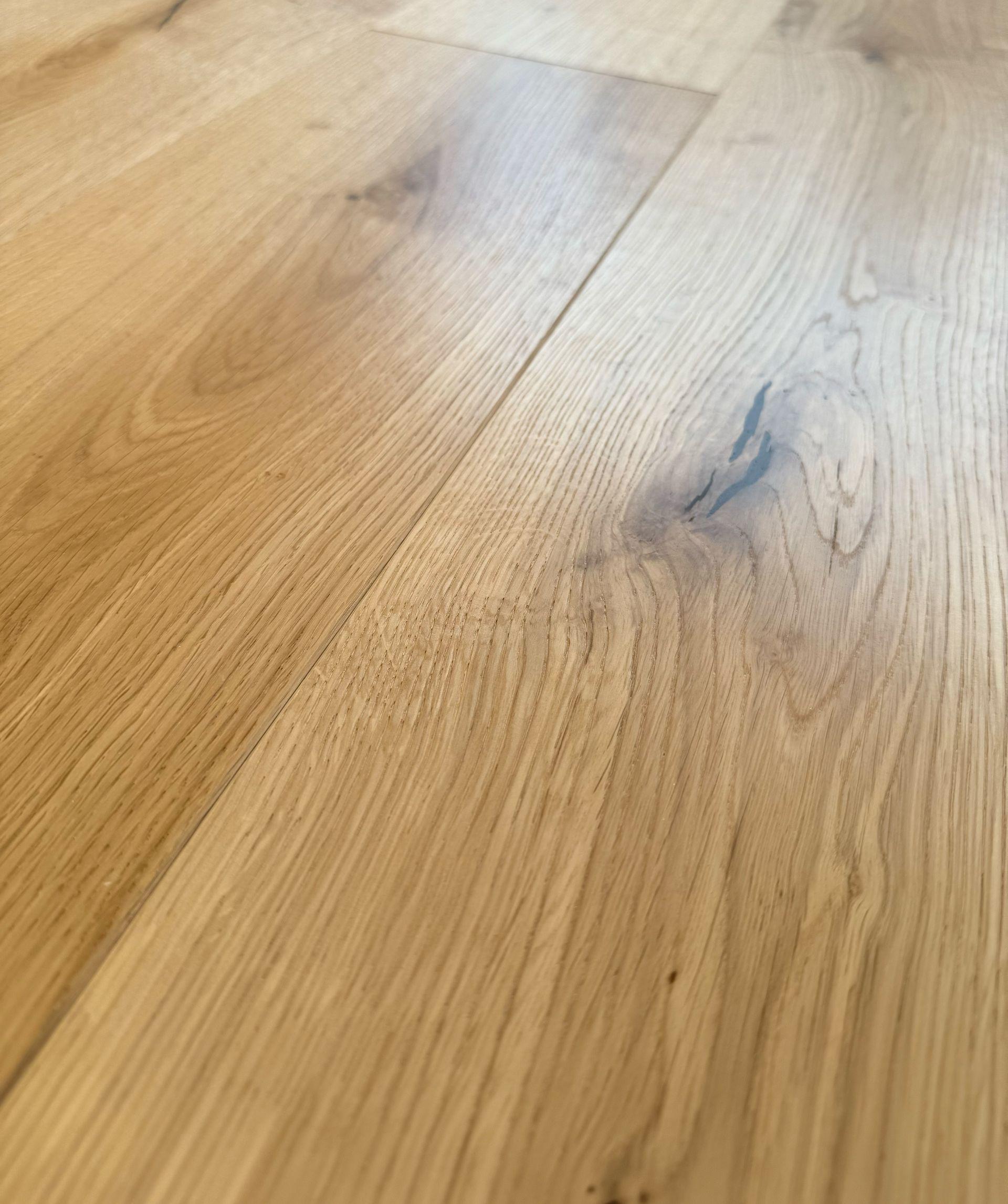 STYLE FLOORING - Ihr Landhausdielenspezialist GmbH STYLE FLOORING Landhausdiele Eiche Dachstein markant/extrem rustikal geölt 446