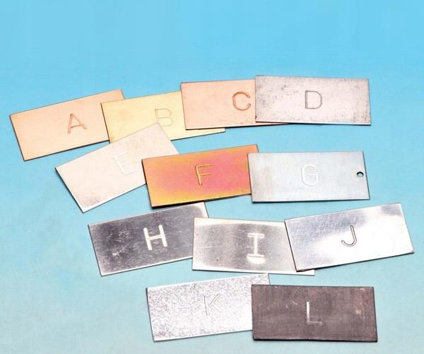 Inna 12 Platten mit Metallarten, Metallproben