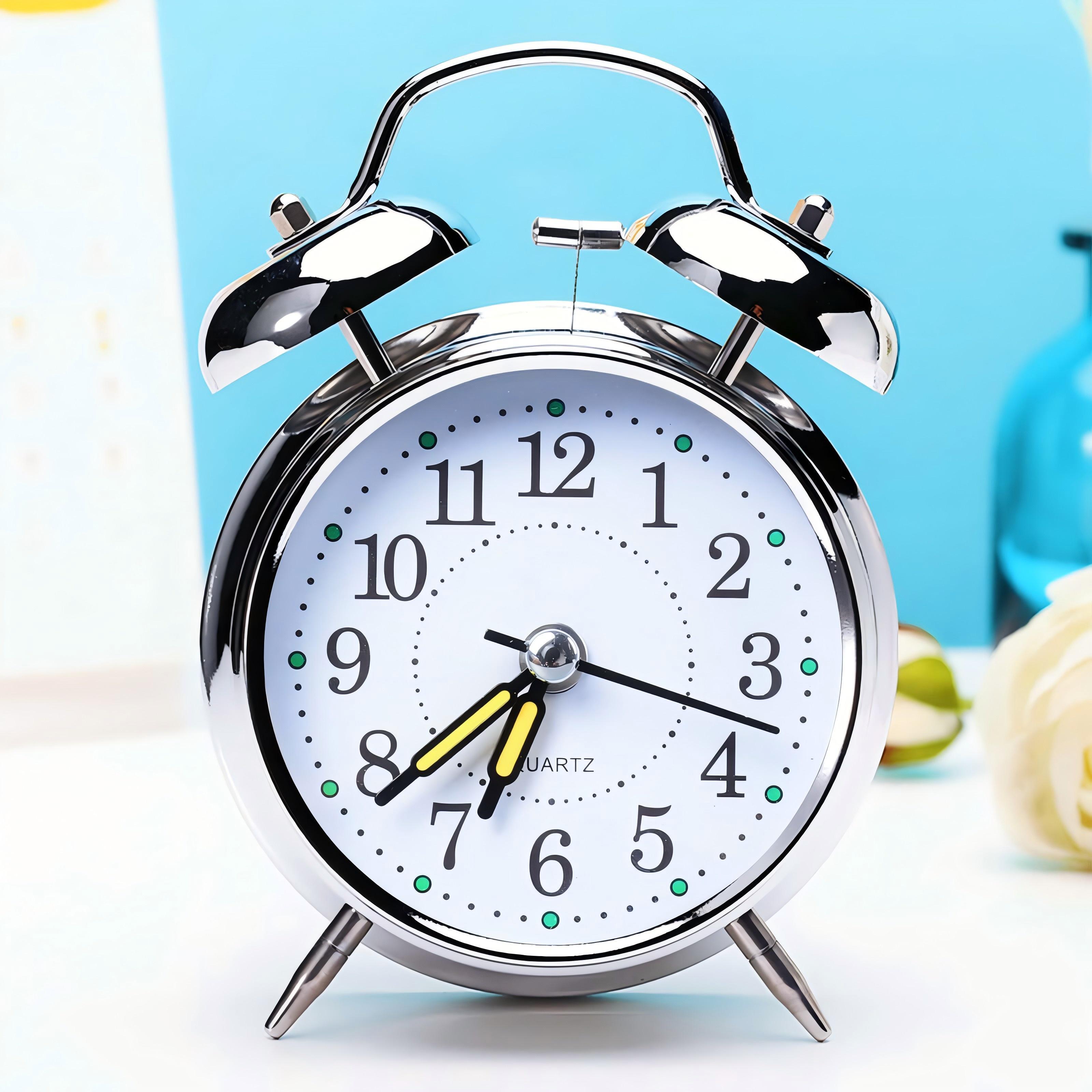 bedee Super lauter Wecker, Retro Wecker mit Doppel Klingel & Nachtlicht, Retro Glockenwecker Ohne Ticken, Quarz Wecker, Silber