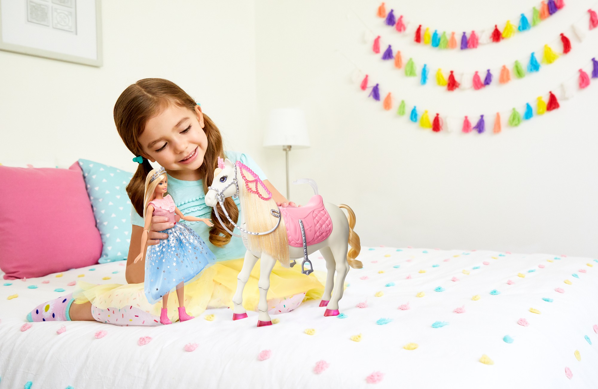 Barbie Prinzessinnen Abenteuer Pferd mit Prinzessin Puppe Licht & Geräuschen 