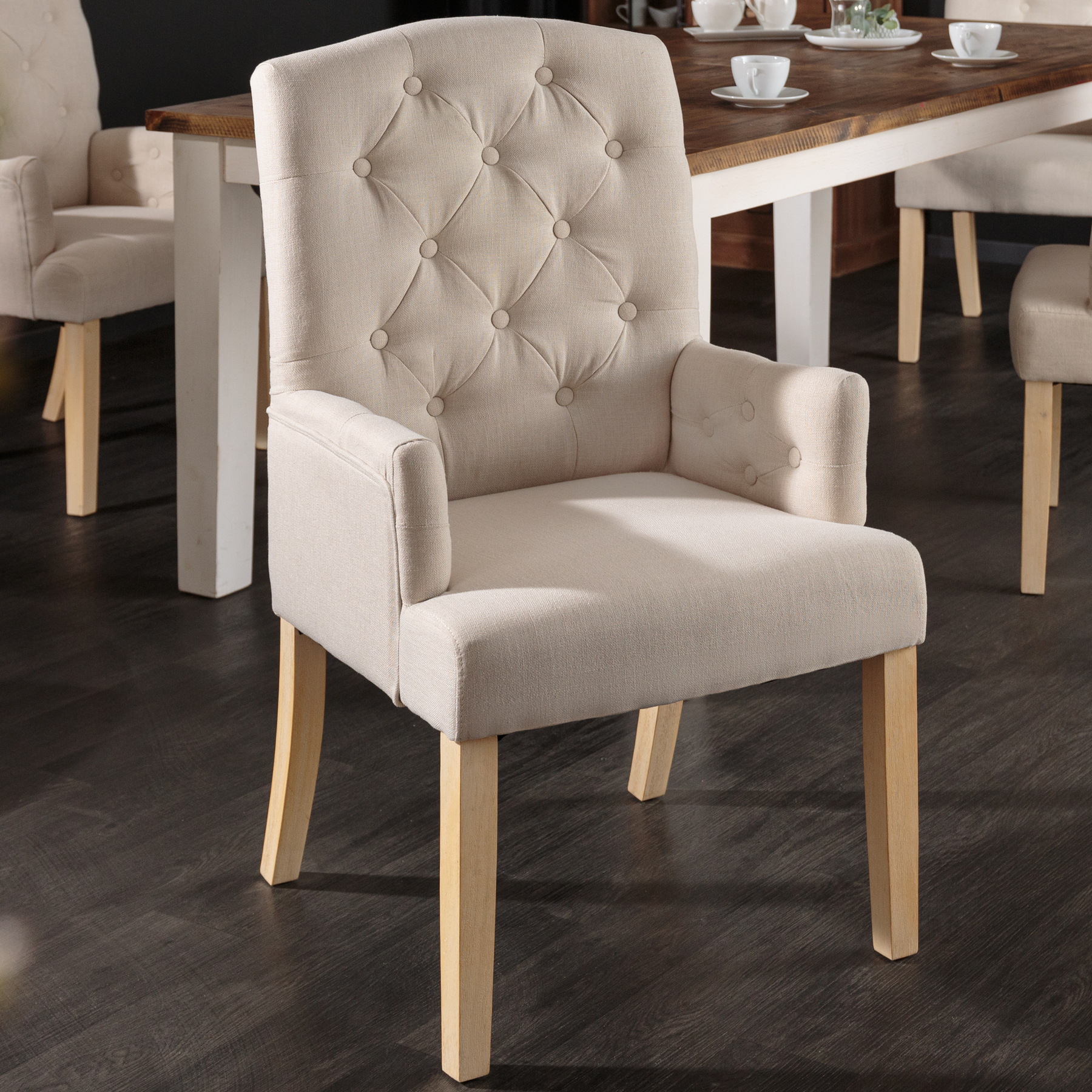 Eleganter Armlehnen Stuhl beige mit CASTLE