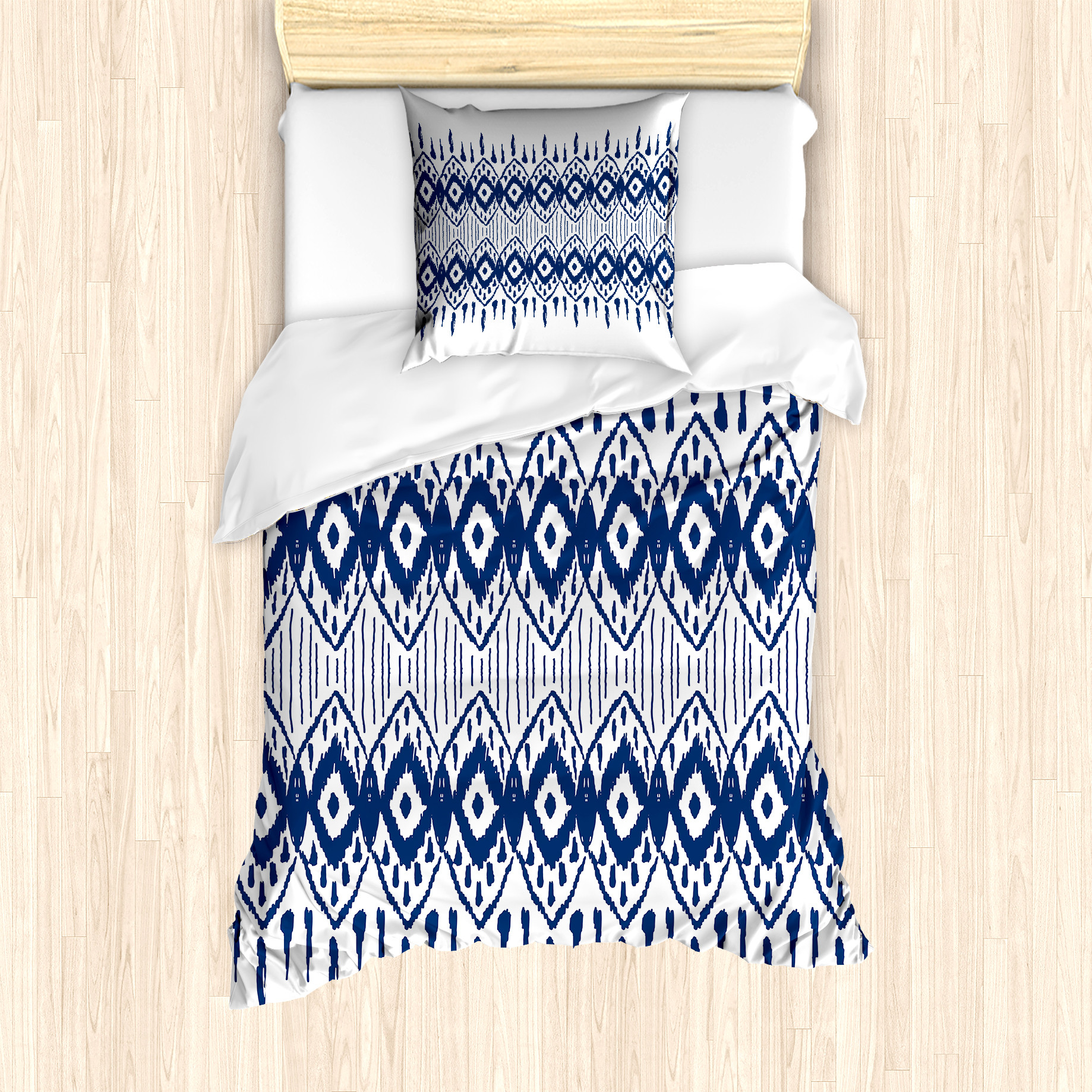 ABAKUHAUS Ikat Bettbezug Set für Einzelbetten, Ostgrenzen, Milbensicher Allergiker geeignet mit Kissenbezug, 135 cm x 200 cm - 80 x 80 cm, Marine-Blau und Weiß nevde_62553_135x200_de