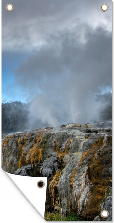 MuchoWow® 40x80 cm Outdoor-Poster Gartendeko Sichtschutz Garten Poster für den Garten Die Whakarewarewa-Geysire in Neuseeland 133|322464088