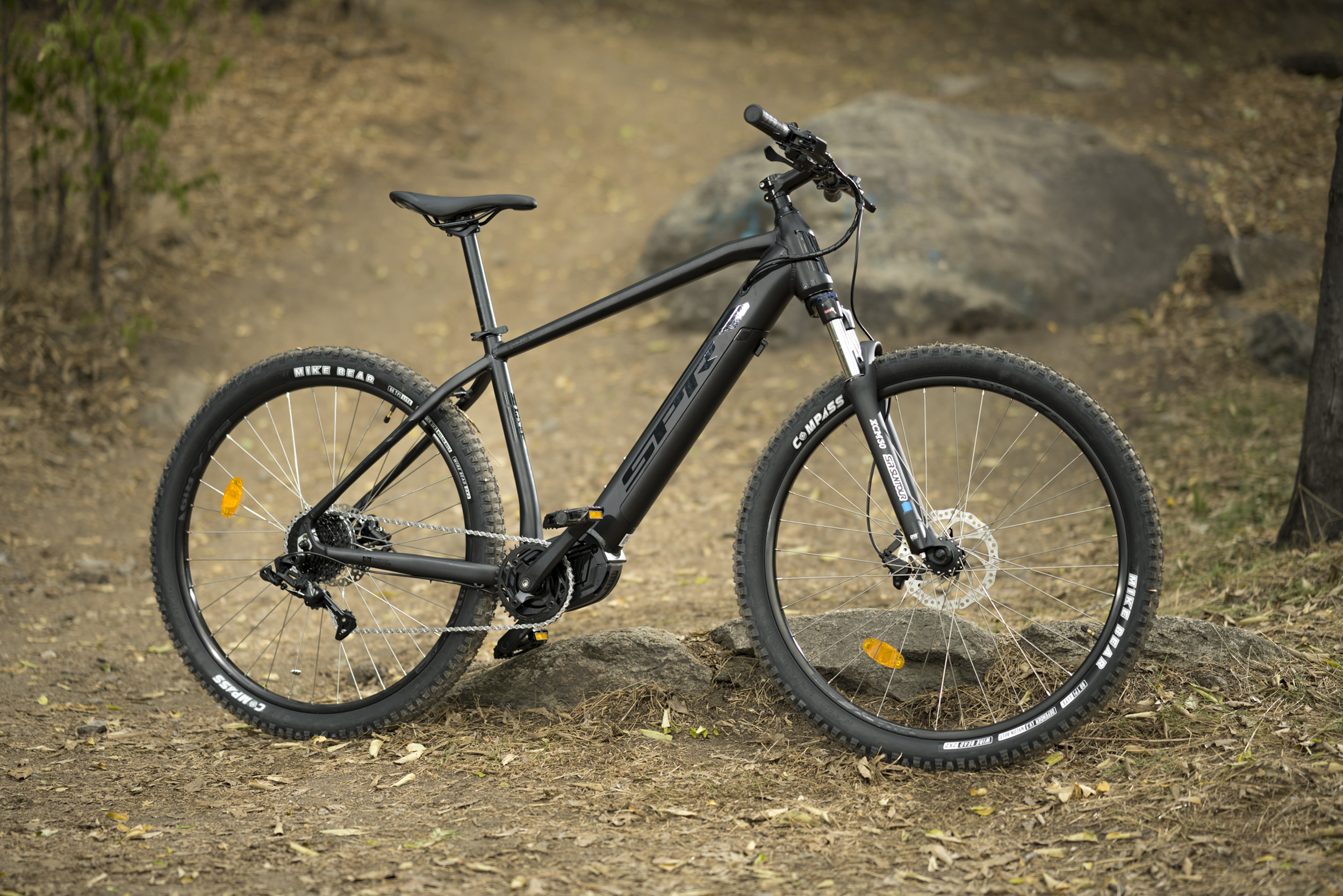 Multibrand Distribúcia SPR E-MTB Pulse e-bike elektrický bicykel hliník 29 palcov, horský bicykel s centrálnym motorom 250W, batéria 36V dobíjateľná batéria